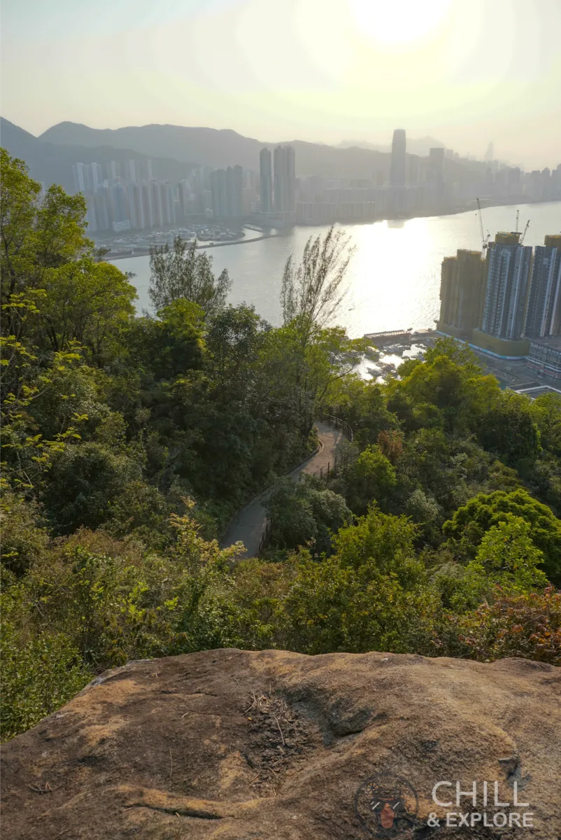 Devil's peak hike Hong Kong - directions to secret path