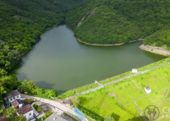 Pok Fu Lam Reservoir to the Peak hike