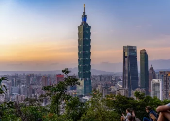Elephant Mountain Hike Taipei