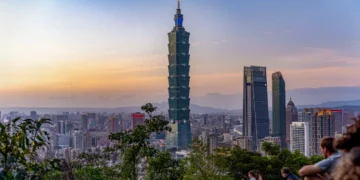 Elephant Mountain Hike Taipei